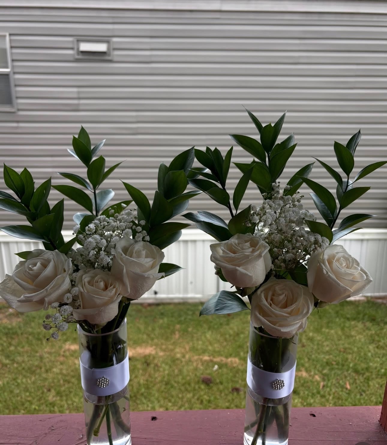 Rose vase arrangements